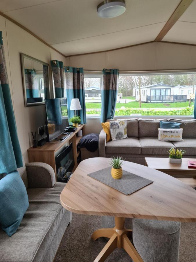 Hot Tub Hols 3 Bed Caravan At 42 Kingfisher Court Tattershall Dış mekan fotoğraf